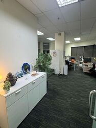 Jalan Pemimpin (D20), Office #534115421